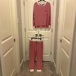 Women’s Stars Above Striped Perfectly Cozy Sweatshirt and Joggers. Size Large.